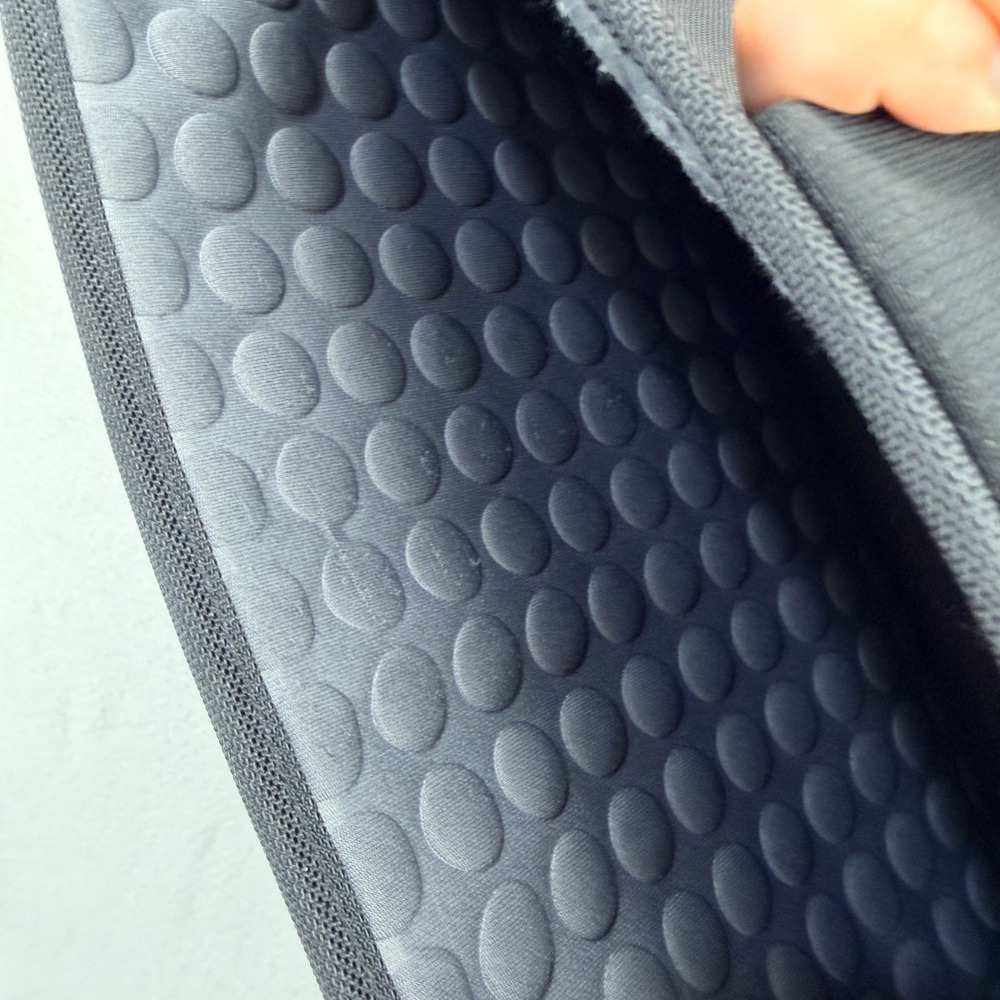 Tumi Black Ballistic Nylon Padded Laptop Sleeve Case 15 Inch Tech Bag - Picture 7 of 7